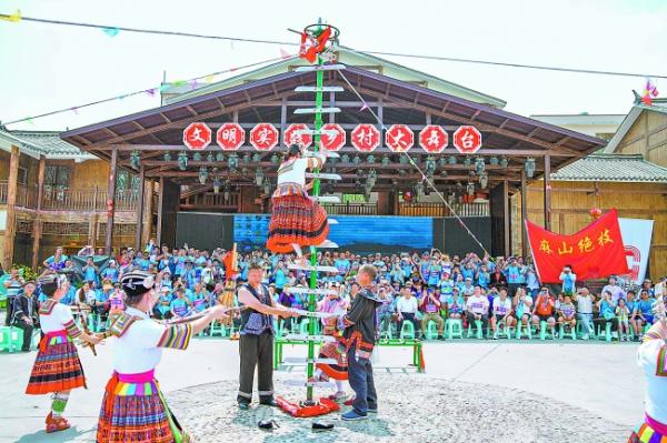 越野跑具备, 融合了自然, 但已经成为
